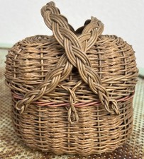 Tres Beau panier osier miniature poupée  circa fin XIXème