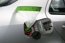 GRAND BEC VERSEUR D'HUILE EN