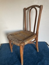 Ancienne chaise en bois et
