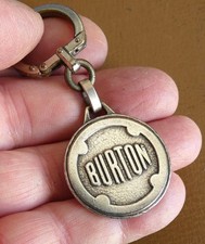 Ancien porte cle métal Augis BURTON Machine Outil Outillage.