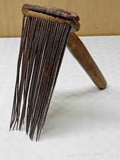 art populaire outil ancien PEIGNE à CARDER la LAINE . Carde pour crin ou laine