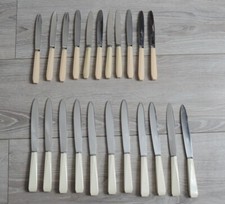 SET COUTEAUX MANCHE BAKELITE