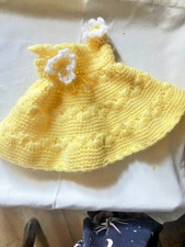 robe jaune tricotee main pour poupee corolle en tres bon etat ???