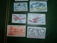 : POSTE AERIENNE - BEAU LOT DE TIMBRES NEUFS **