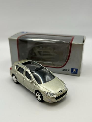 R662 voiture miniature - r662, norev