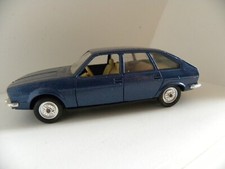 1/43 RENAULT 30 TS bleu SOLIDO France sans boite