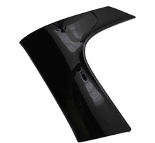 Carenage-cache avant lateral