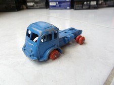 Tracteur routier Renault bleu