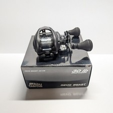 Moulinet de lancer d'appâts droit Abu Garcia REVO BEAST 40HS presque comme ne...