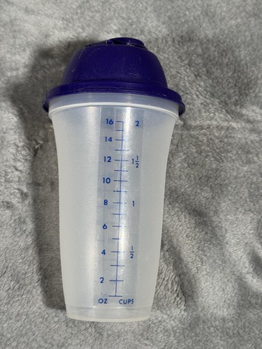 Tupperware shaker bottle - bottle, cup