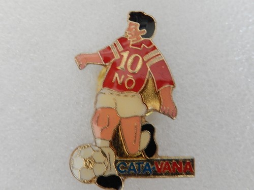 Pin football catavana - catavana,