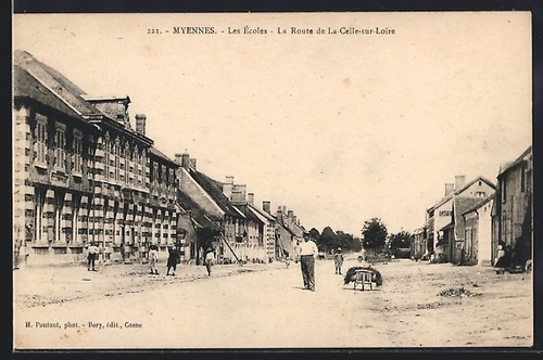 Cpa myennes les écoles la - cpa, myennes,