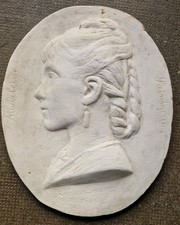 Charmant Grand Medaillon