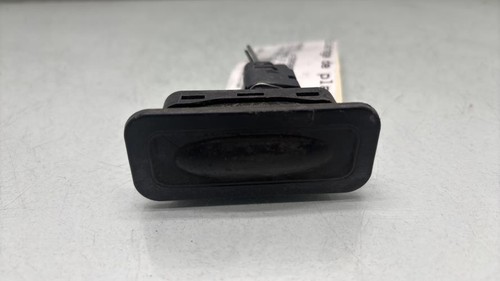 Bouton coffre renault clio - coffre,