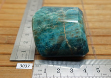 Grosse et belle APATITE BLEUE