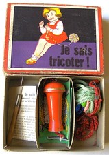 Tricotin ancien, allemand, en bois: JE SAIS TRICOTER, boîte d'origine, années 20