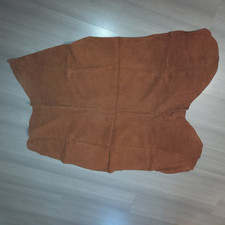 GRANDE CHUTE DE CUIR 1M20 X 1M EN BON ETAT MAROQUINERIE LOISIR CREATIF LOT No 2