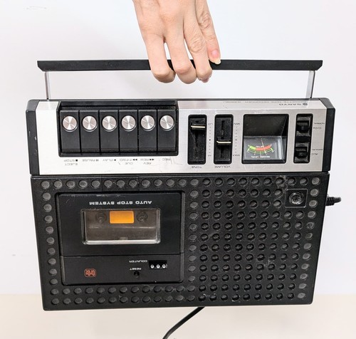 Cassette tape recorder sanyo - cassette,