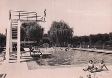 3 VICHY PISCINE DU SPORTING AVEC LE PLONGEOIR