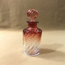 ancien flacon à parfum en cristal de BACCARAT modèle BAMBOU ROUGE / ROSE 16 cm
