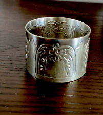 ROND DE SERVIETTE ANCIEN EN