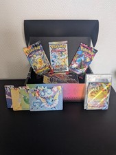 🎄 BOX POKÉMON ÉDITION SPÉCIALE NOËL — Pikachu VMAX+ 4 boosters  + goodies ! 🎁