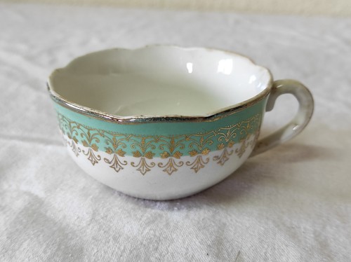 Ancienne tasse porcelaine - tasse, en