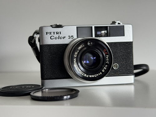 Petri color film - 35, camera