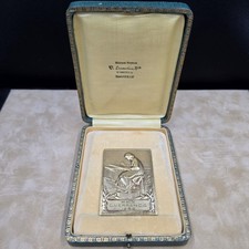 Medaille En Bronze Signée