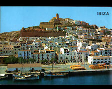 IBIZA (ESPAGNE) CITROEN 2 CV & RENAULT 4L au dépot de BOIS au PORT en 1985