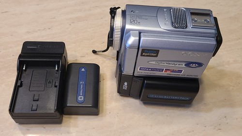 Sony dcr pc9 minidv handycam - sony, dcr-pc9