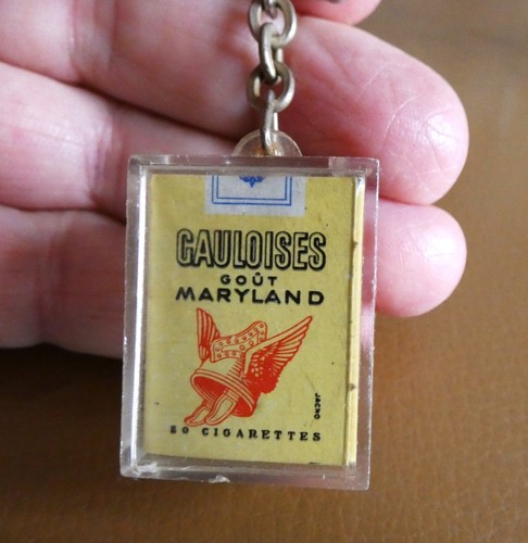 Ancien porte cle paquet - , de