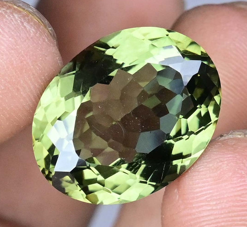 Moldavite naturelle - 19.15,