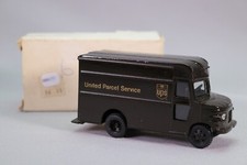 LL1686 VITESSE Camion