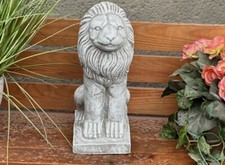 Sculpture en pierre lion