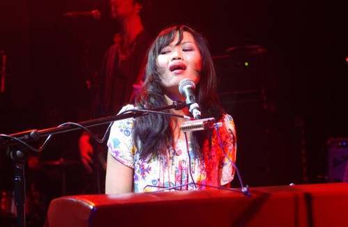 Bic runga music singer - bic,