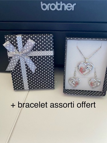 Lot collier pendentif cheval