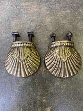 Anciennes poignées coquillage de tiroir meubles commode , en bronze