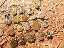 LOT 20 MEDAILLES NOTRE DAME SAINT SAINTES MIRACULEUSE SACRE COEUR  BENOIT