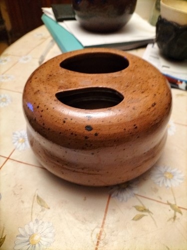 Curieux vase soliflore signé - curieux,