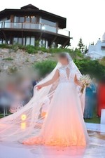 Robe de mariée BLYTH de la marque Pronovias (modèle princesse bohème)