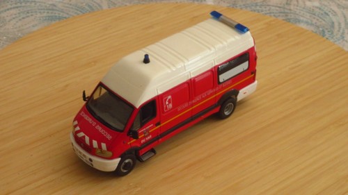 Miniature renault mascott - miniature,