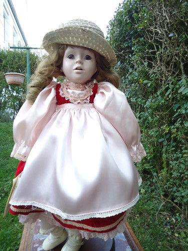 Poupee porcelaine sissi de - poupee, en