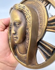 Sculpture médaillon bas