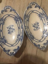 2 petits plats en faience
