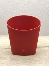 Moyen cornet de frites / Medium cone of fries Mcdonald's - Mcdo - Macdo