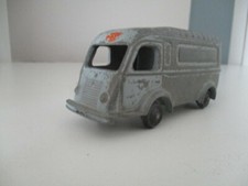 Camion ancien Renault 1000 kgs