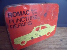 Ancienne Boîte Nécessaire