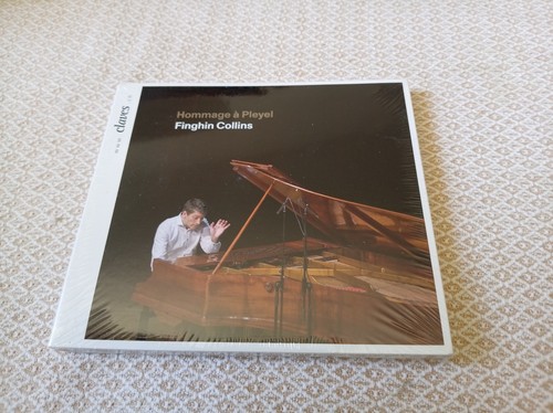 Fingin collins hommage à - :,