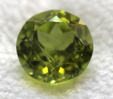 3,70 ct Beau Peridot du Pakistan